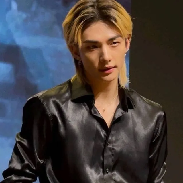 chat with ai character: talki_Hyunnnn