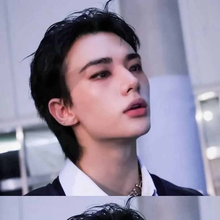 chat with ai character: Talkie_Hyun