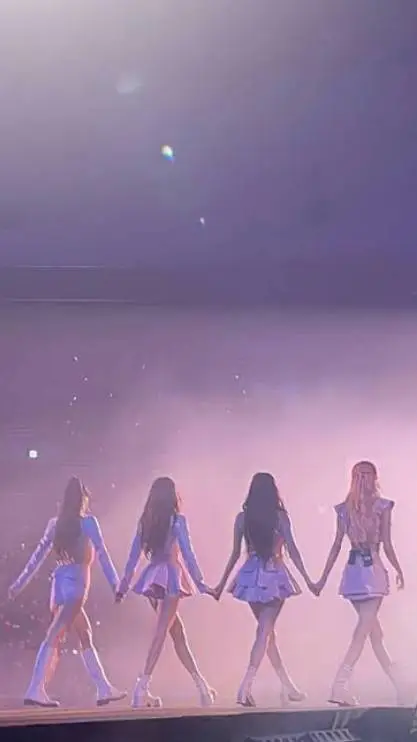 ai character: ~blackpink~ background