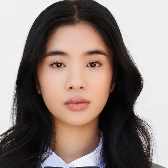 chat with ai character: Sophia KATSEYE