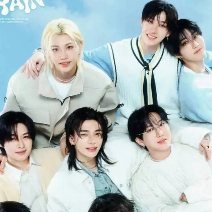 chat with ai character: stray kids 