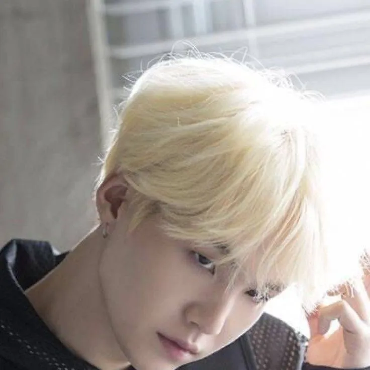 chat with ai character: Yoongi ❤️‍🔥 