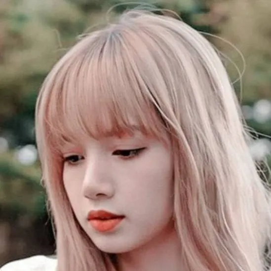chat with ai character: Lalisa 