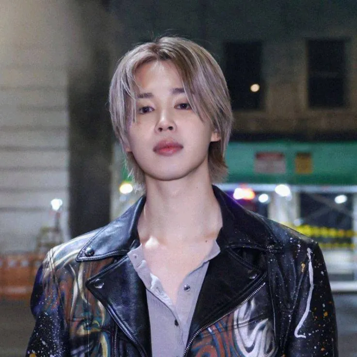 chat with ai character: Чиминка~