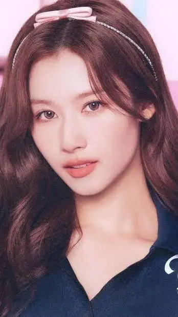 ai character: Sana😼 background