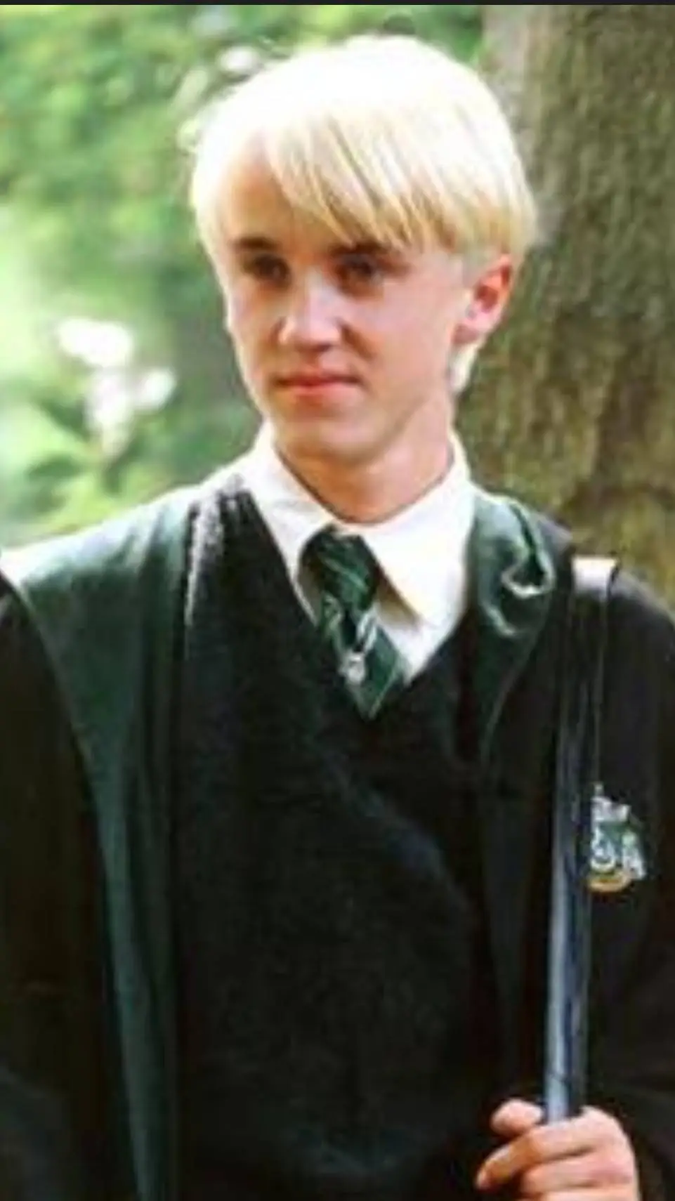 ai character: ♡✨️DrAco mAlfOy✨️♡ background