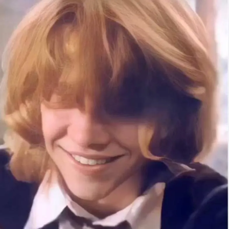 chat with ai character: 🍗✨️Ron Weasley✨️🍗