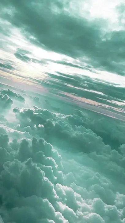 ai character: Silver❣️🤍 background