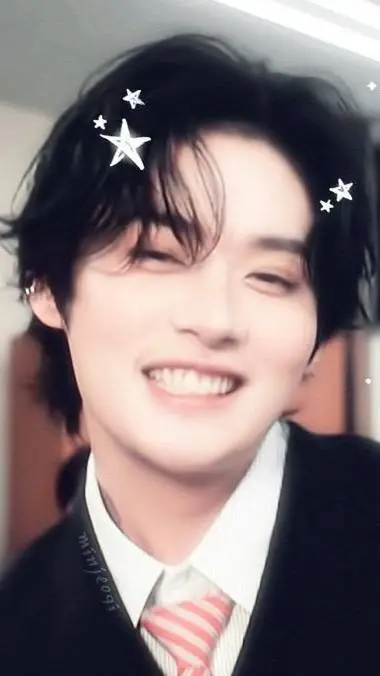 ai character: ★Lee know★ background