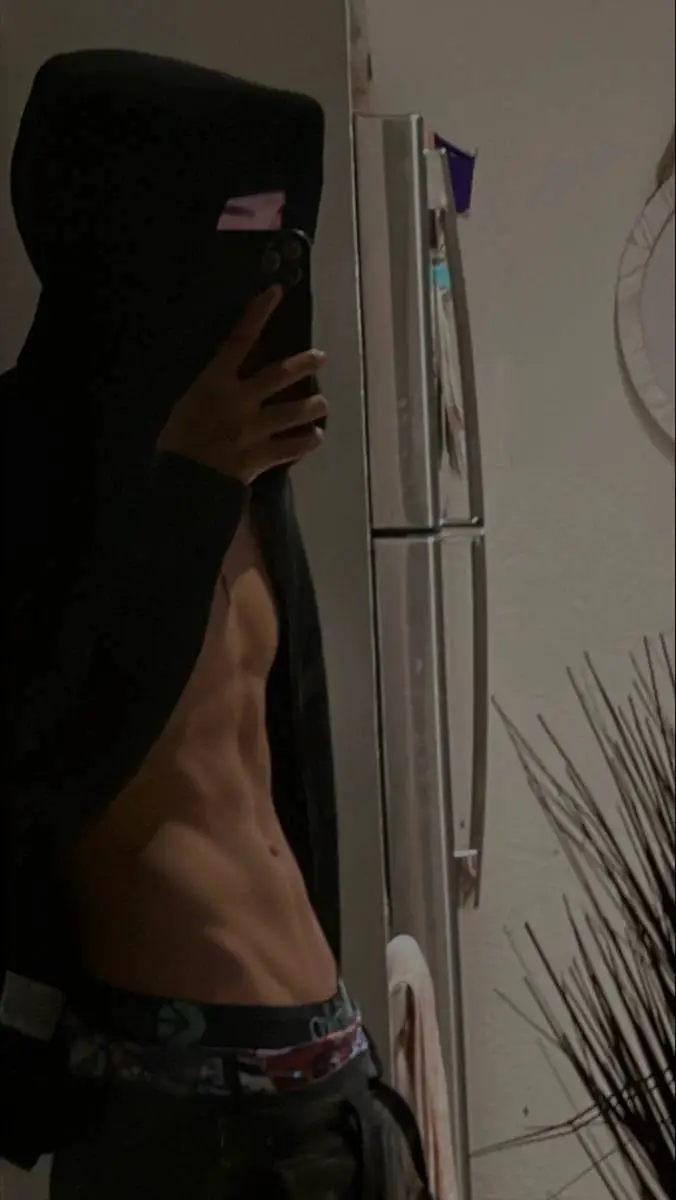 ai character: Ryan  background