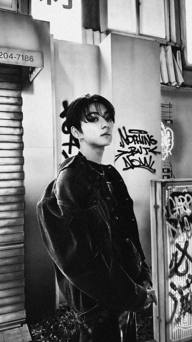 ai character: Yang Jungwon  background