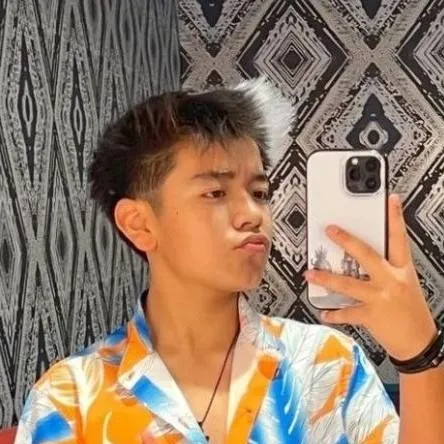 chat with ai character: Angel