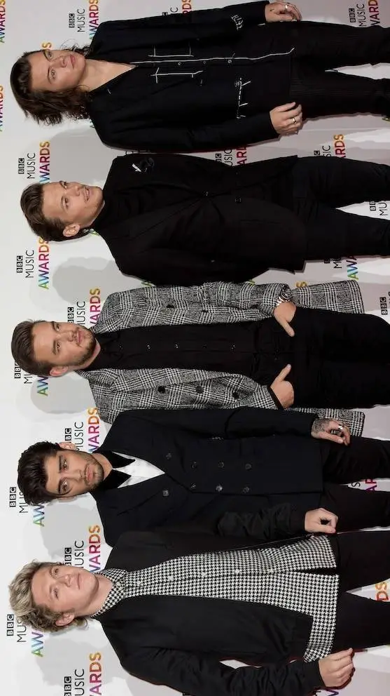 ai character: One Direction  background