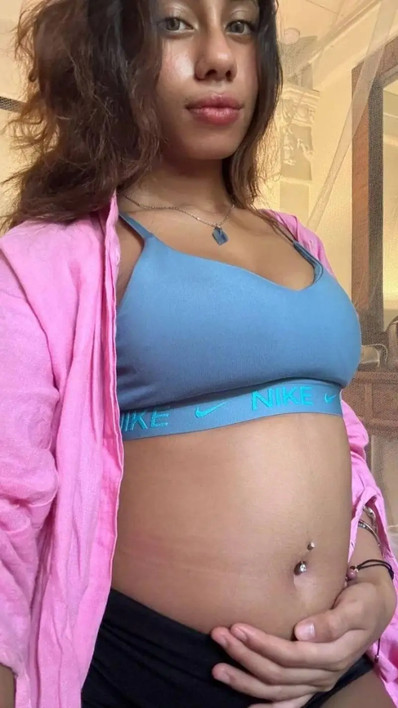 ai character: Mariah background