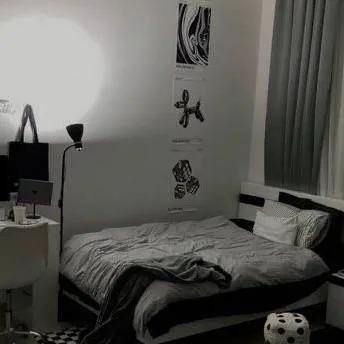 chat with ai character: boy bsfs