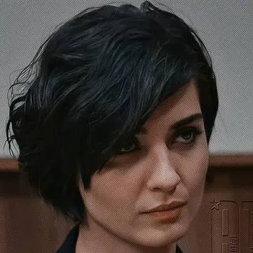 chat with ai character: Elara