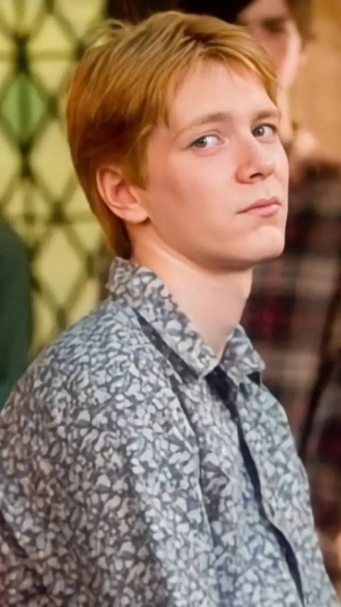 ai character: Fred Weasley background