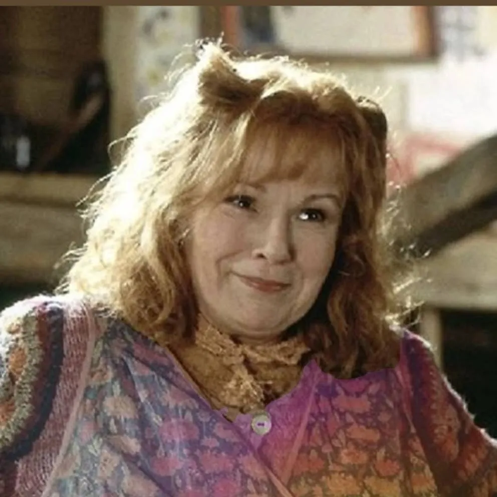 chat with ai character: Molly Weasley 