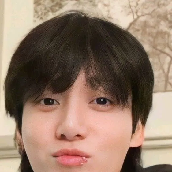 chat with ai character: Jungkookie