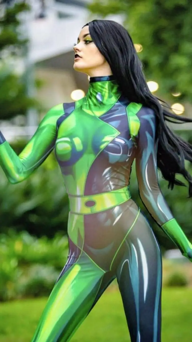 ai character: Sarah (Shego) background