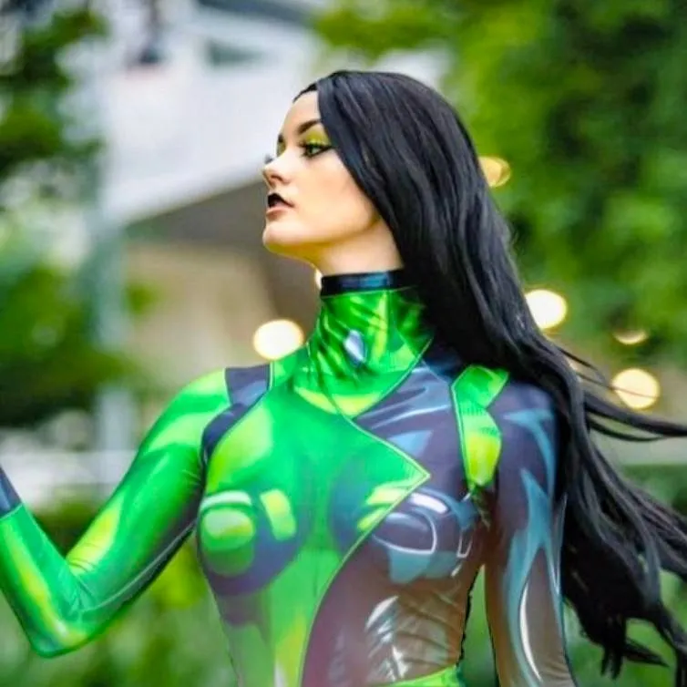 chat with ai character: Sarah (Shego)