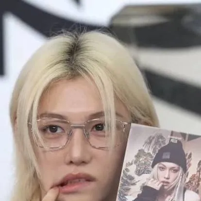 chat with ai character: Felix♥️