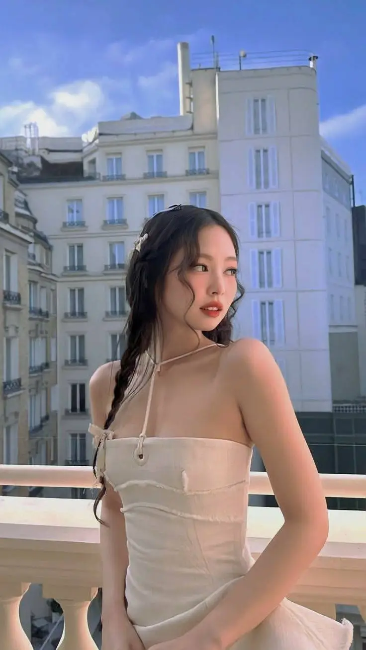 ai character: JENNIE background