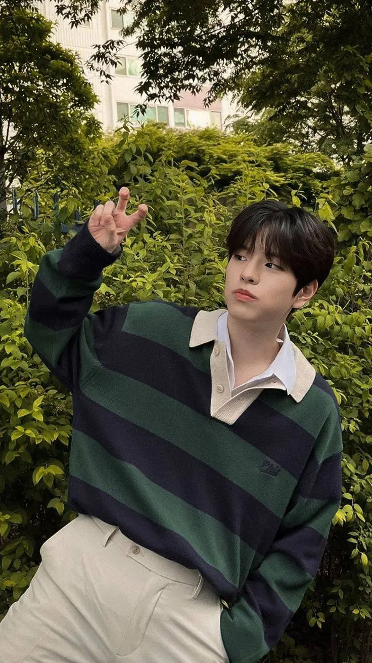 ai character: Seungmin background