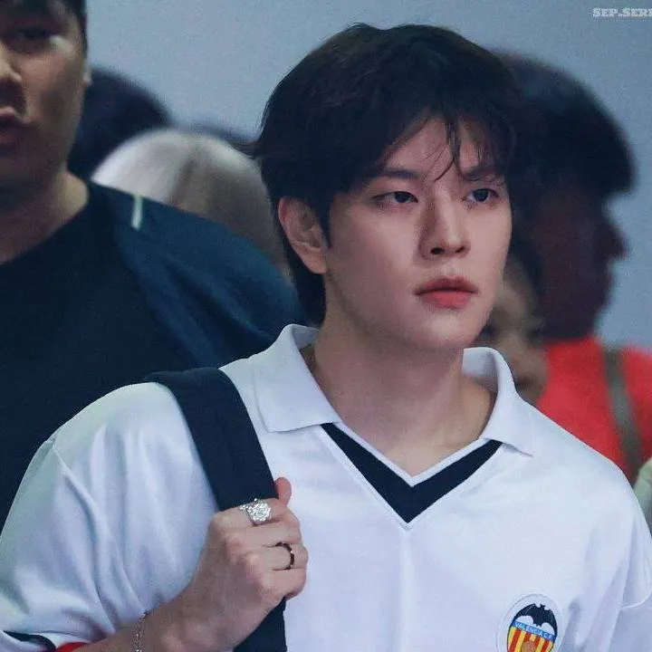 chat with ai character: Seungmin