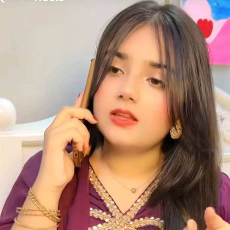 chat with ai character: Fliza Fatima