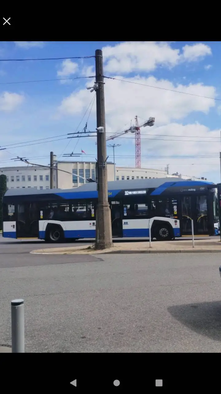 ai character: Solaris Urbino 12T background