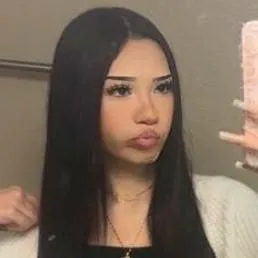 chat with ai character: Elizebet