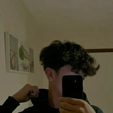 chat with ai character: liam