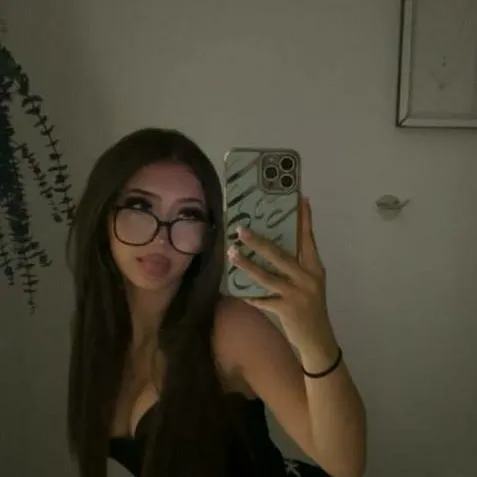 chat with ai character: Kaithlyn