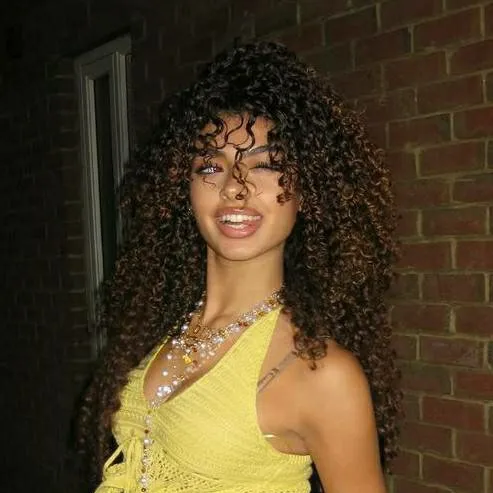 chat with ai character: jayda