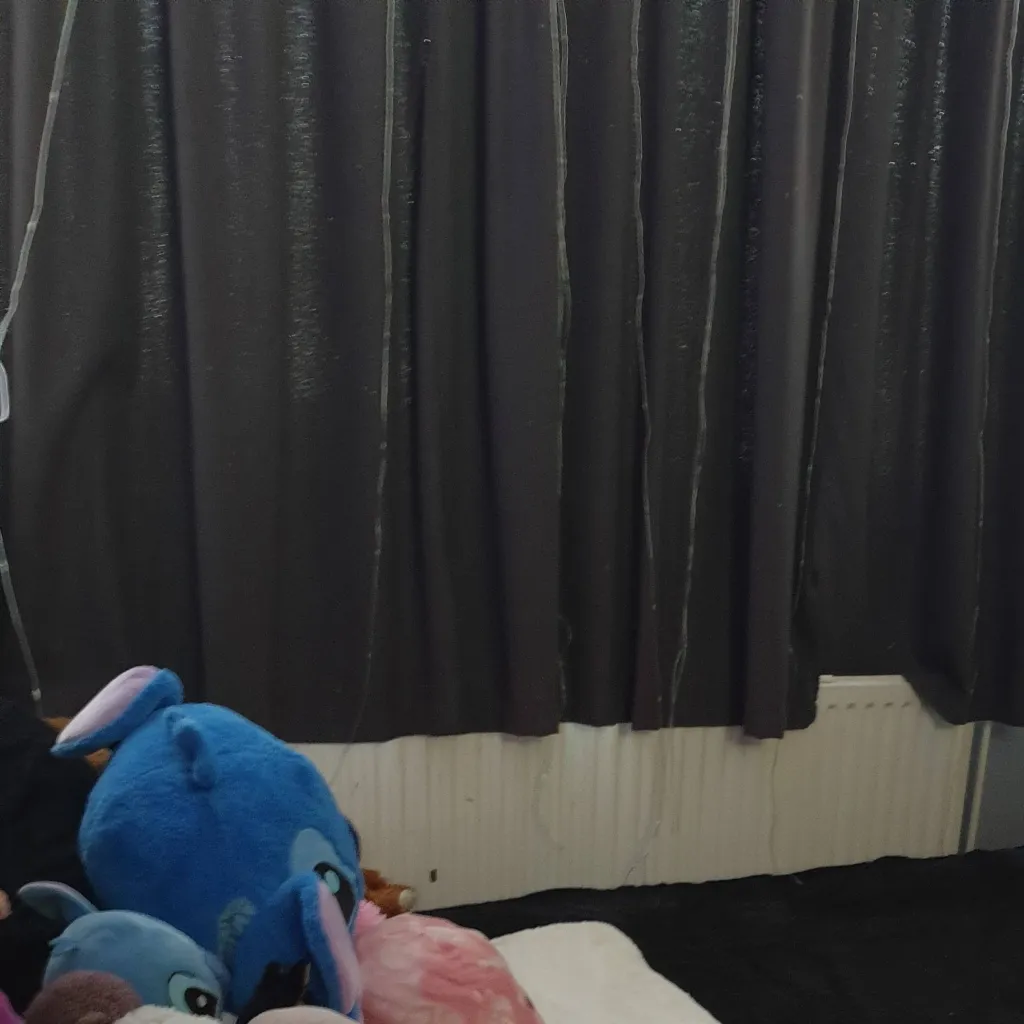 chat with ai character: 🛏💦 sus sleepover