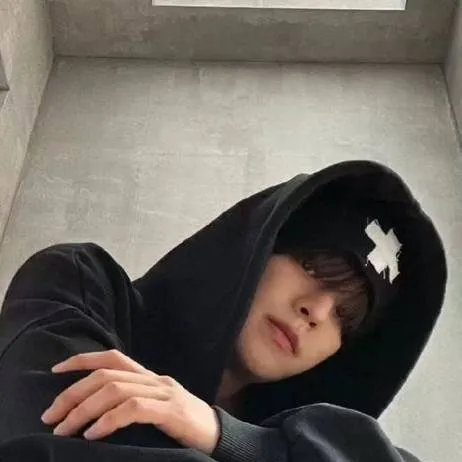 chat with ai character: Kim Seungmin 