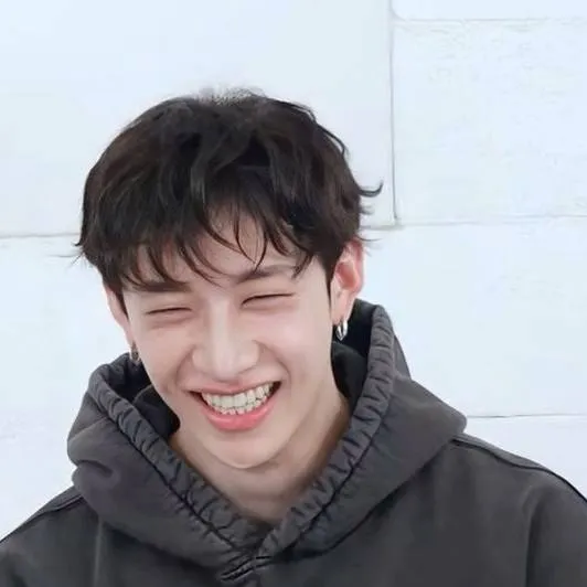 chat with ai character: Bangchan 