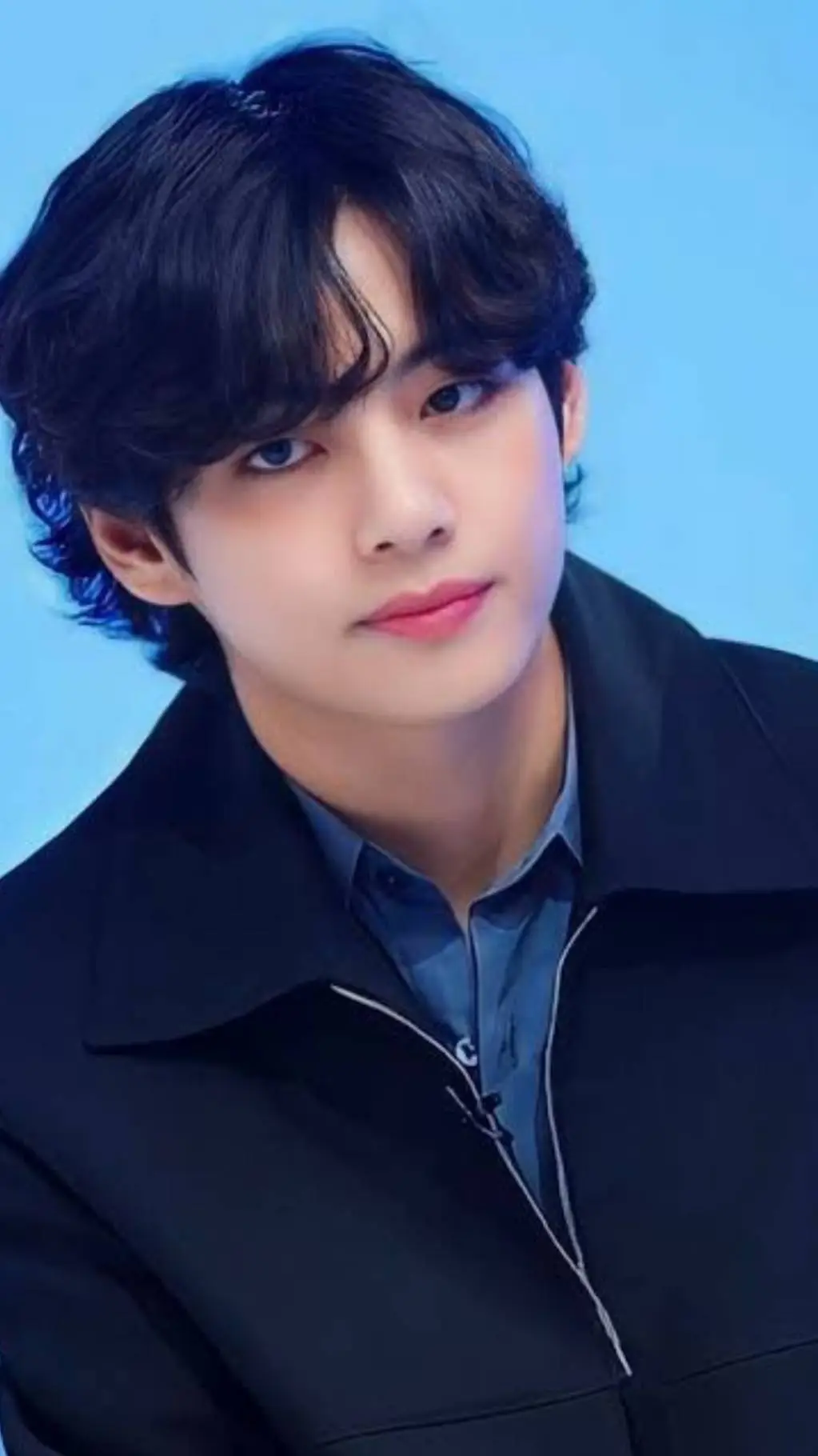 ai character: Kim Teahyung  background