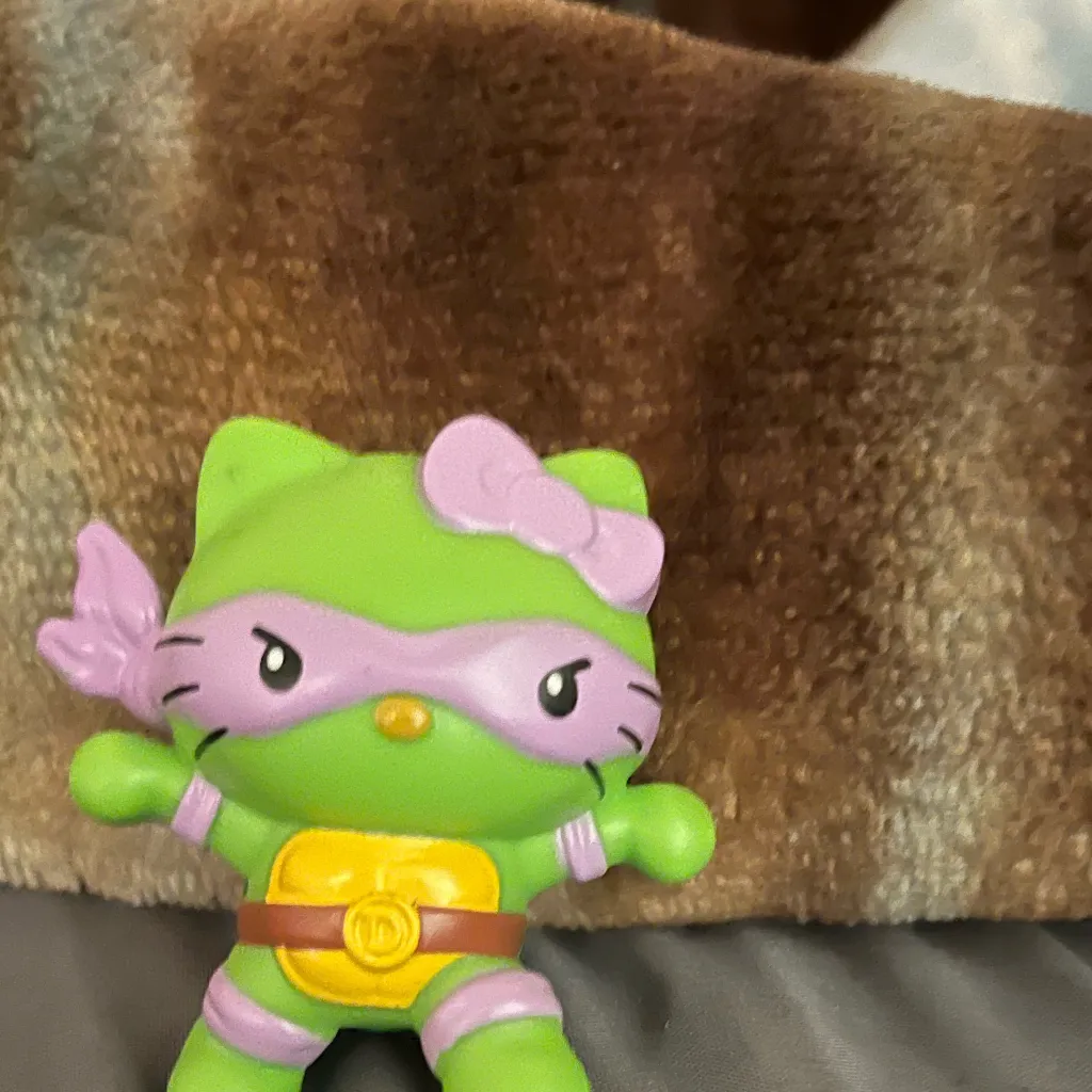 chat with ai character: Hello Kitty ￼