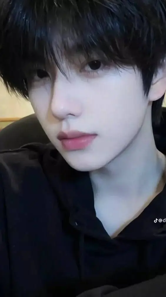 ai character: raiven and Rhain  background