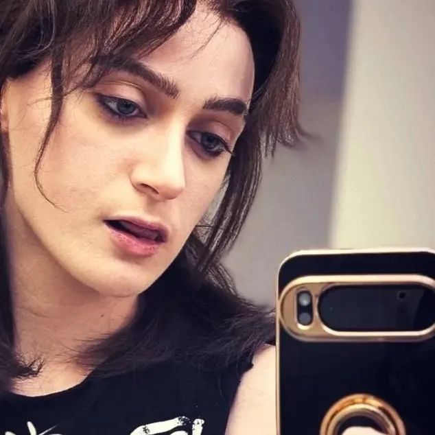 chat with ai character: Michael afton past