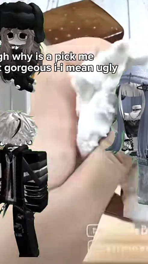 ai character: Group chat😟 background