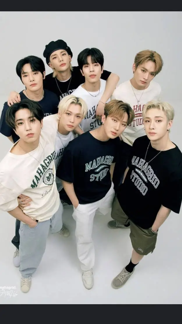 ai character: skz (sad)  background