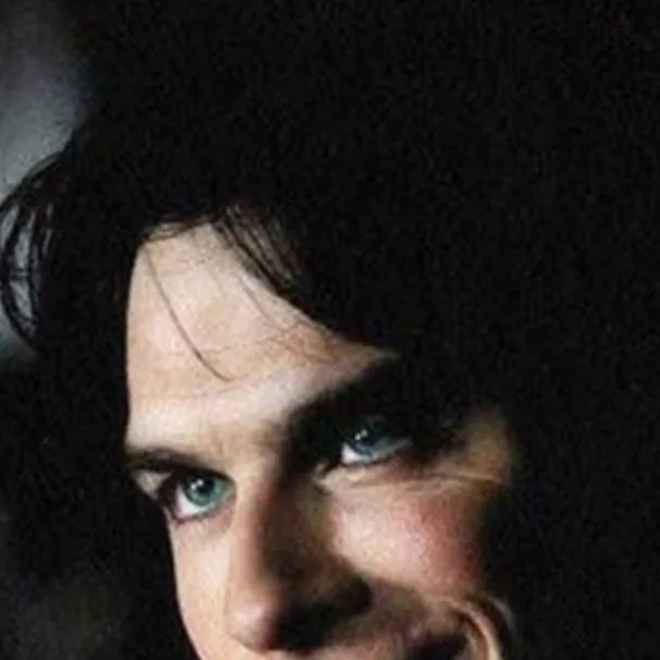 chat with ai character: 💋🧛🏻DAMON☠️🩸