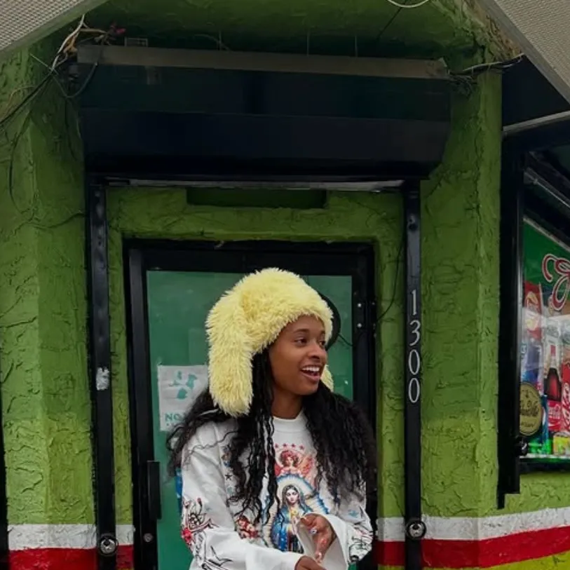 chat with ai character: Nia💕