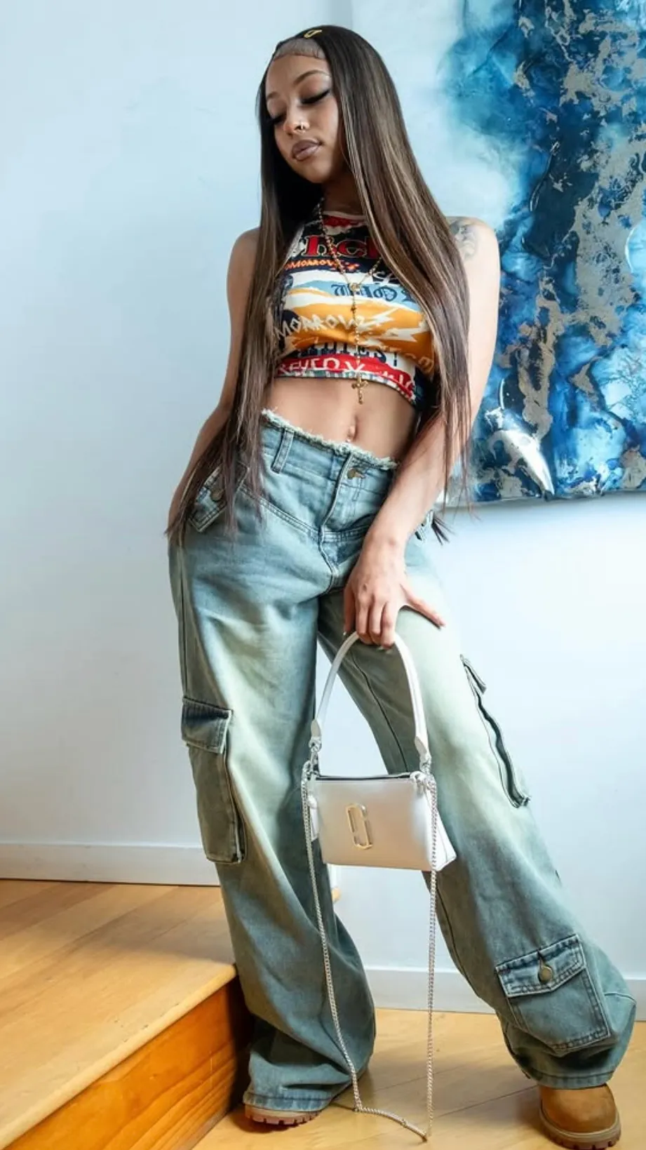 ai character: Lena 🤍 background