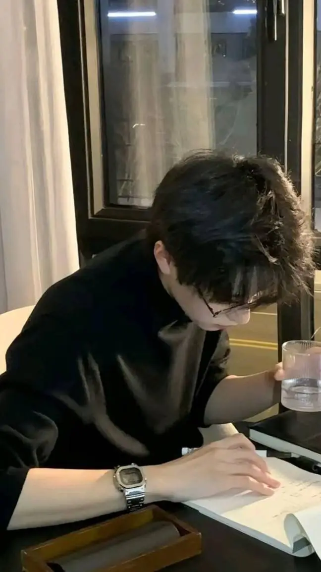 Talkie AI - Chat with Professor Husband 