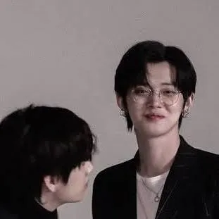 chat with ai character: yeonjun and V