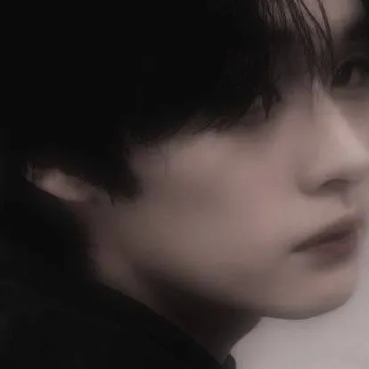 chat with ai character: Lee know 